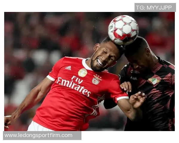 欧冠小组赛焦点对决本菲卡与阿贾克斯谁能打破0分尴尬局面 欧冠小组赛焦点对决本菲卡与阿贾克斯谁能打破0分尴尬局面