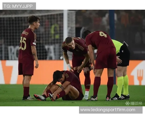 亨特膝盖受伤缺席下半场阿特金森称不必冒险继续比赛