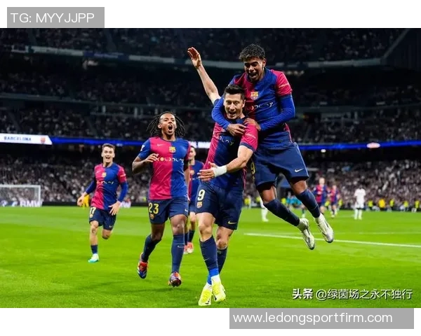 吉梅内斯强调对巴萨边路的防守重要性强调在对抗中保持强势态度