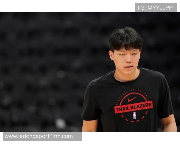 开拓者半场领先雄鹿12分格兰特表现出色杨瀚森未能登场