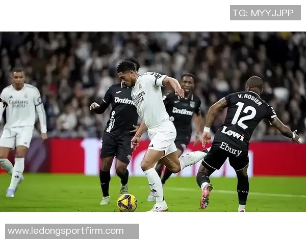 姆巴佩独领风骚西甲射手榜16球遥遥领先费兰莱万紧随其后 姆巴佩独领风骚西甲射手榜16球遥遥领先费兰莱万紧随其后