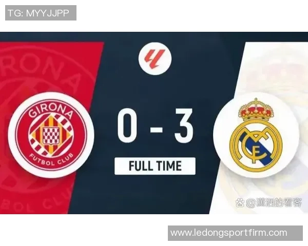 皇马反击机会错失姆巴佩禁区前射门偏离目标成高射炮