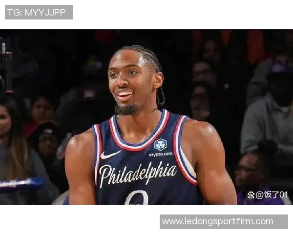 费城真老大马克西半场精彩表现砍下17分并命中压哨三分球