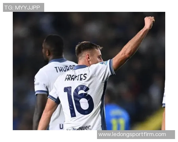 国米瞄准罗马右后卫韦斯利或将用弗拉泰西作为交易筹码 国米瞄准罗马右后卫韦斯利或将用弗拉泰西作为交易筹码