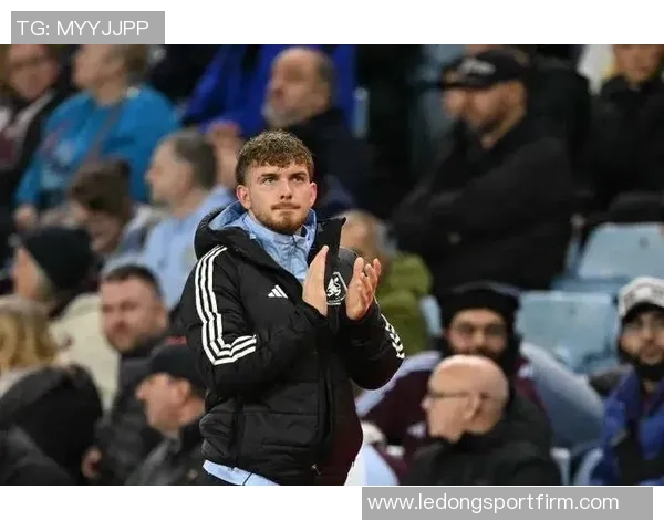 埃利奥特22岁选择离开利物浦加盟维拉出场时间仅174分钟身价仍达3500万