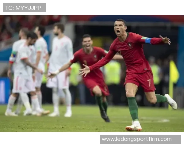 扎帕科斯塔远射险些破门迈尼昂飞身扑救化解危机