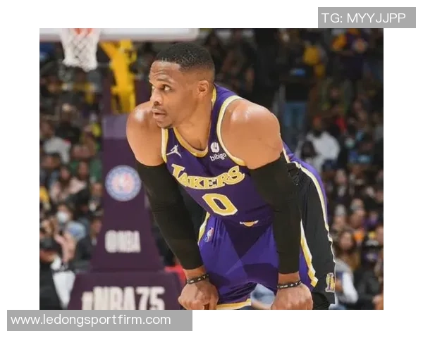 蒙克赞威少表现惊艳以年纪之大展现超凡实力令人震撼