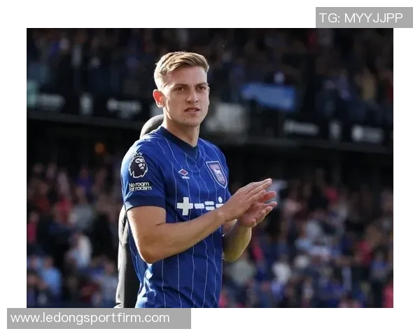 德拉普重返切尔西训练场3000万镑中锋复出备战新赛季